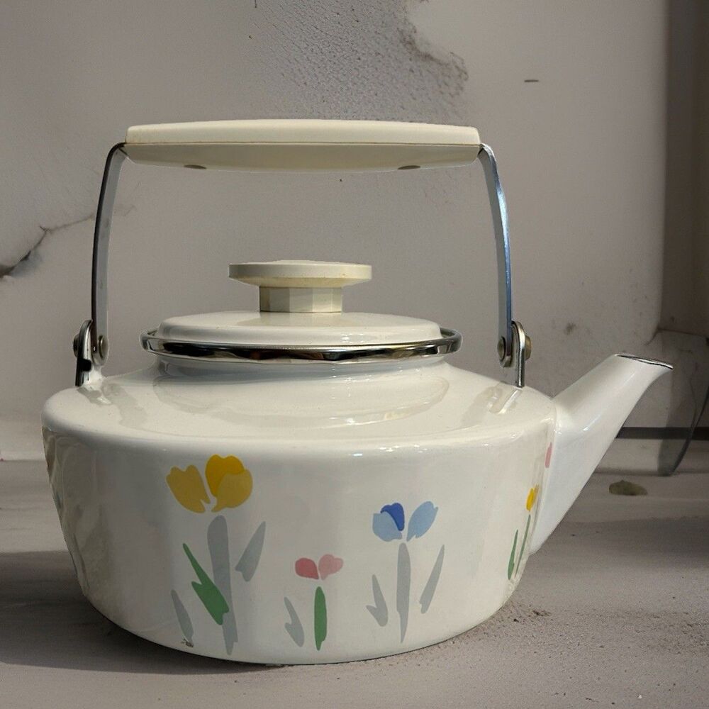 Vintage 1980’s Studio Nova Fresh Mint Enamel Tea Kettle 2qt w/Lid Flowers Japan